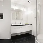 P&o Center Apartman *