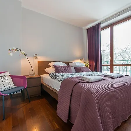 P&o Center Apartment *