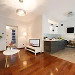 Apartment P&o Center